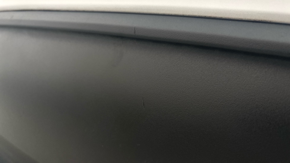 TESLA MODEL Y Scratches
