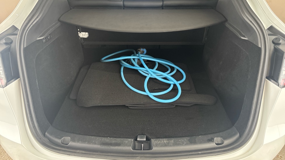TESLA MODEL Y Image 15