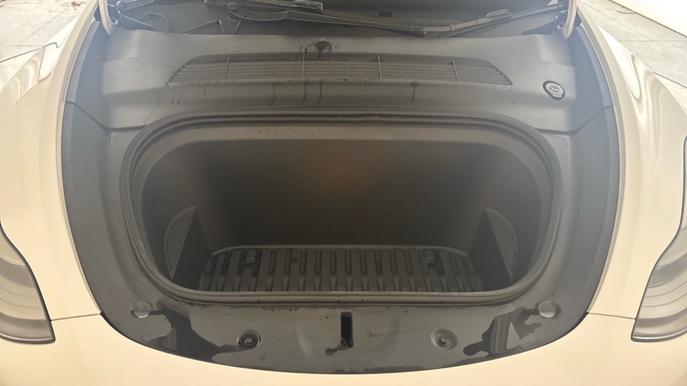 TESLA MODEL Y Image 16