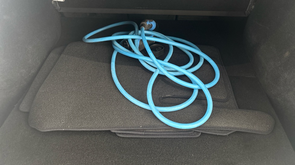 TESLA MODEL Y Image 22