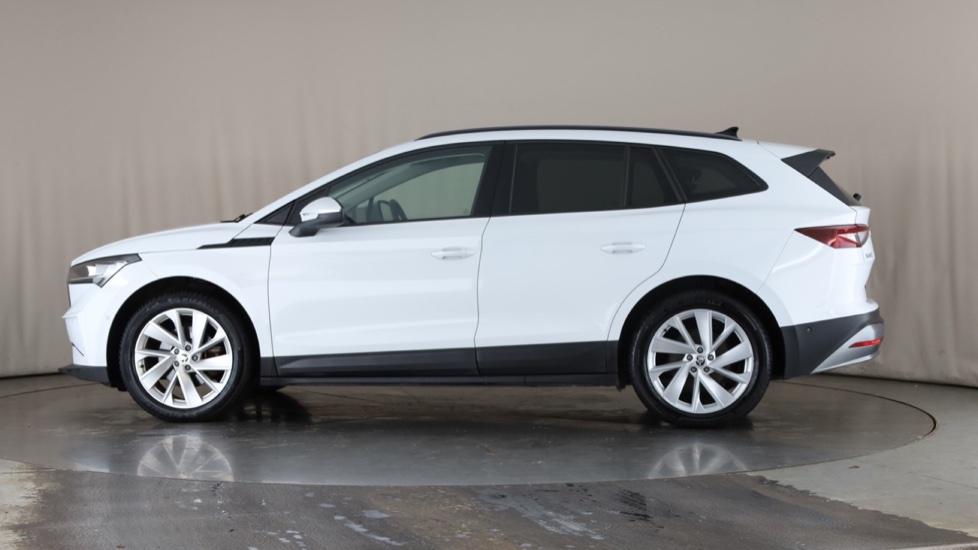 SKODA ENYAQ Image 2