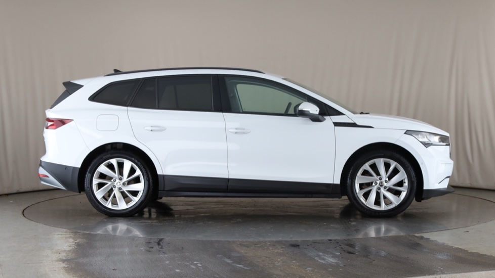 SKODA ENYAQ Image 6