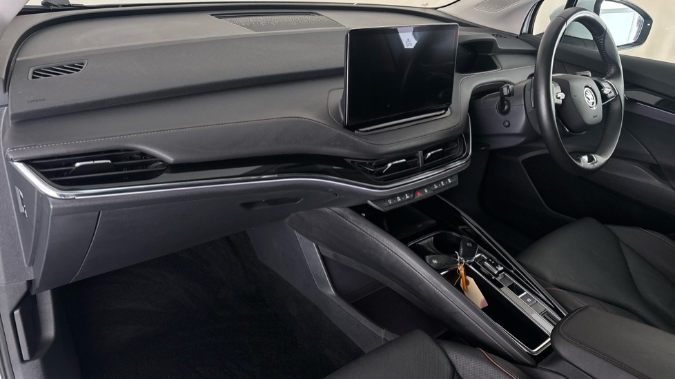 SKODA ENYAQ Image 10