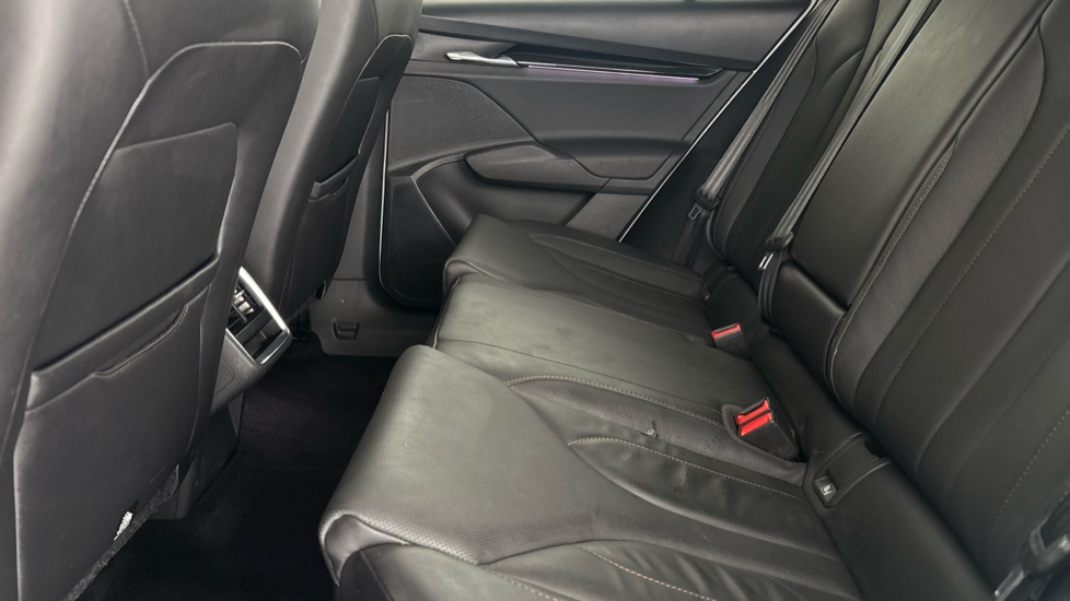 SKODA ENYAQ Image 14