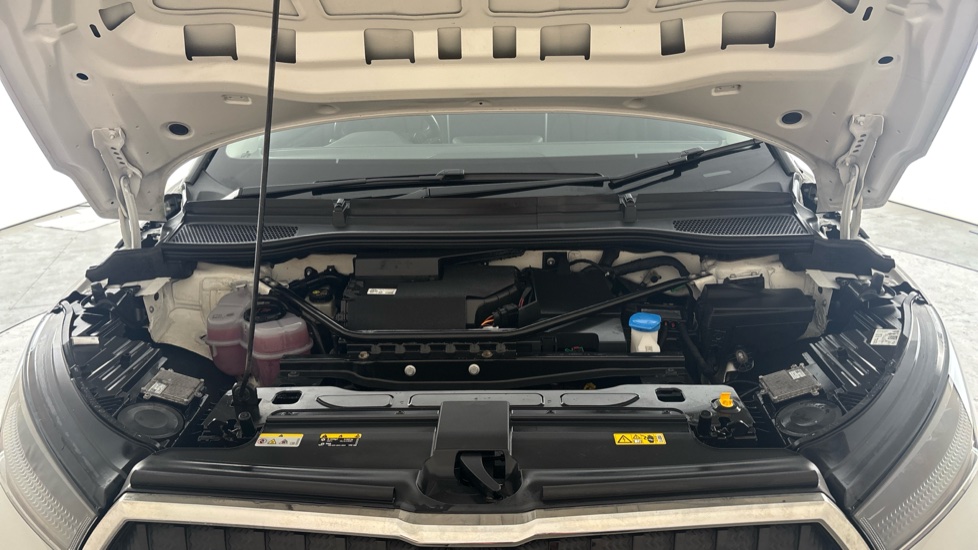 SKODA ENYAQ Image 16
