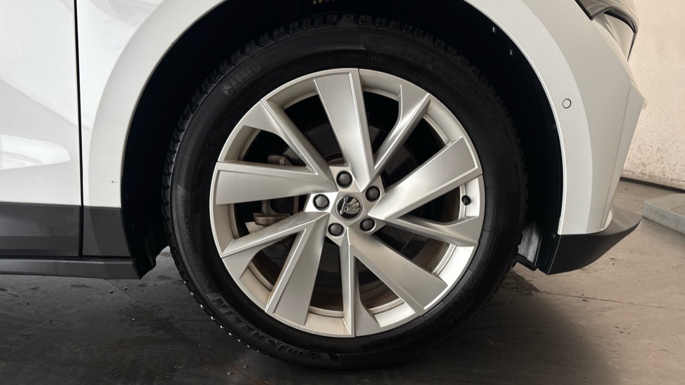 SKODA ENYAQ Image 20