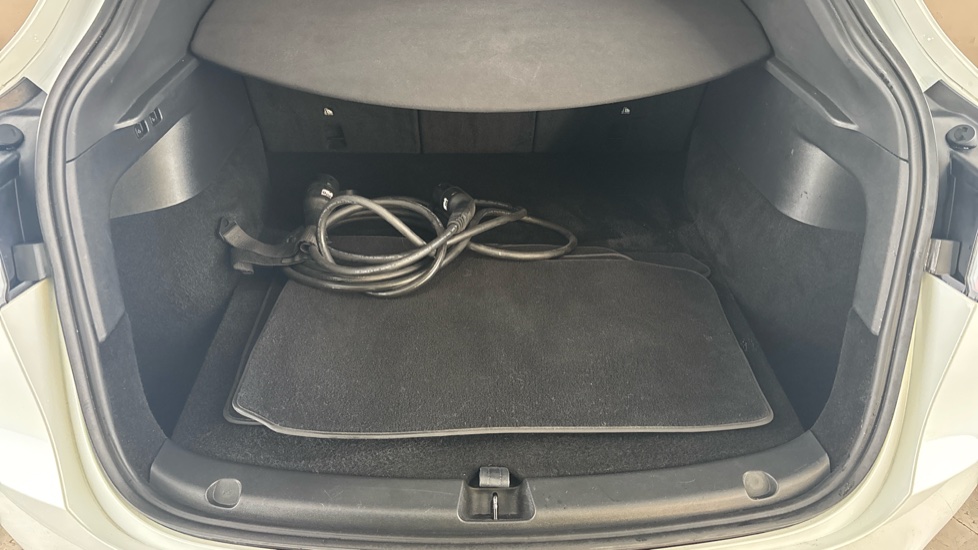 TESLA MODEL Y Image 15
