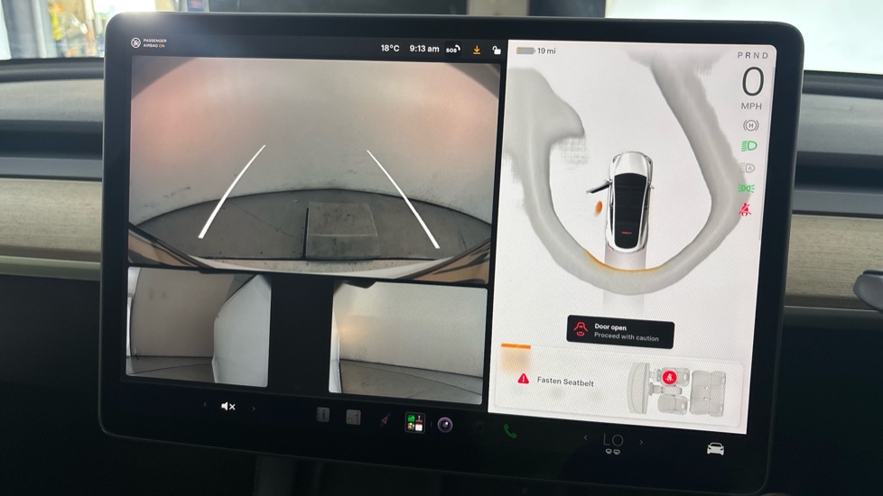 TESLA MODEL Y reverse camera