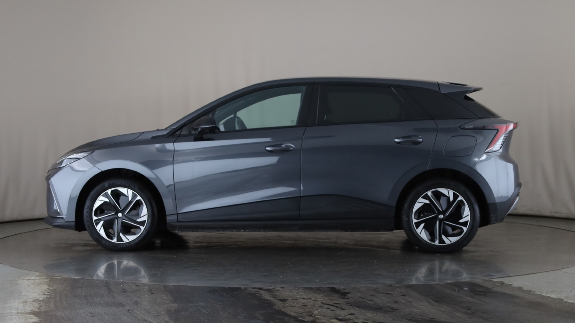 150kW Trophy EV Long Range 64kWh 5dr Auto
