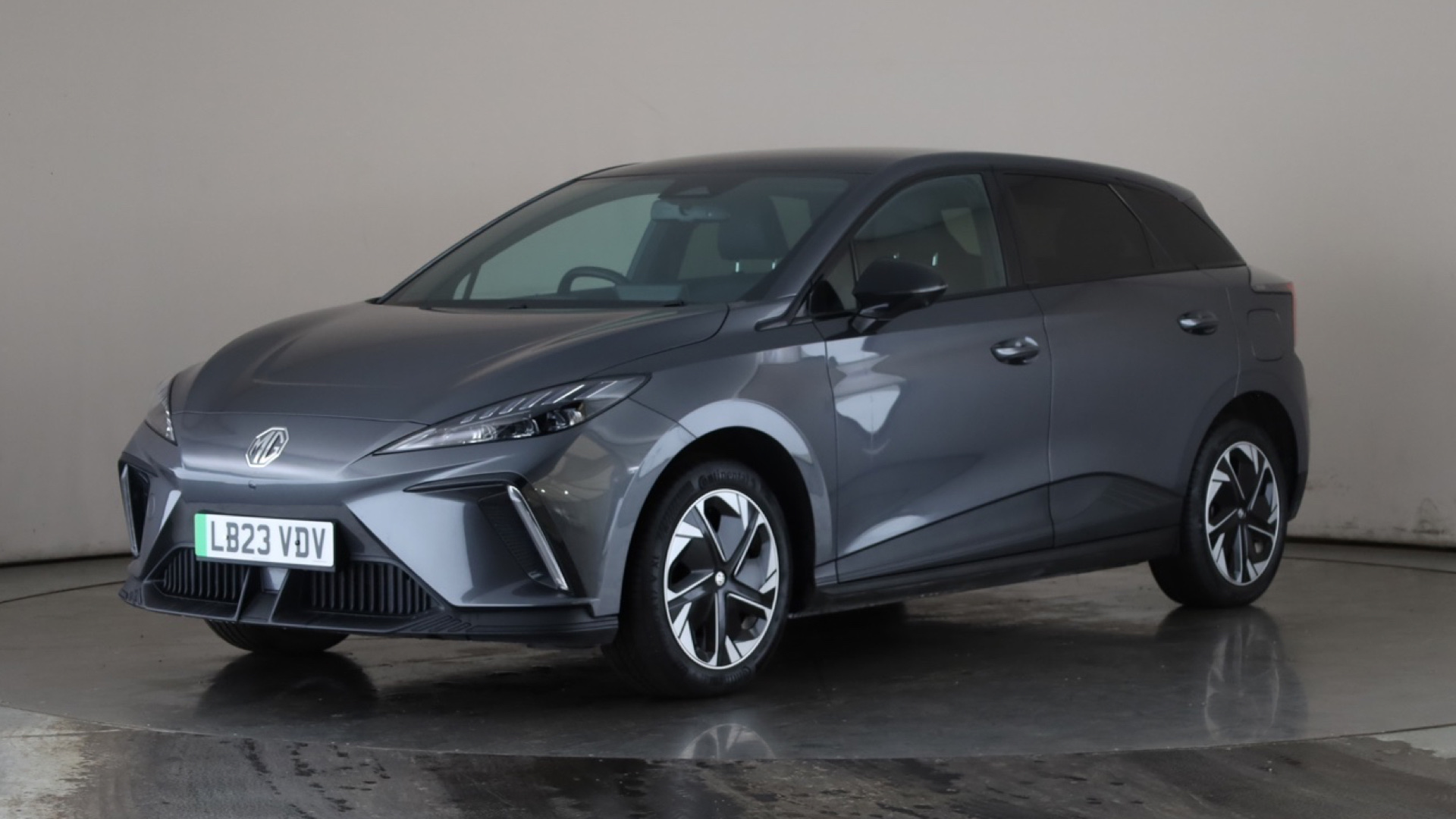 150kW Trophy EV Long Range 64kWh 5dr Auto