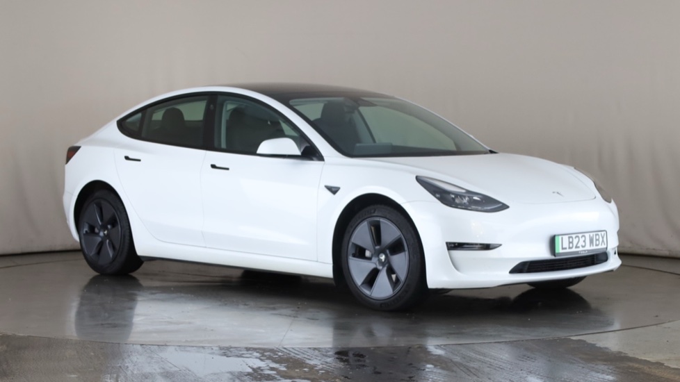 Tesla Model 3 Image 7