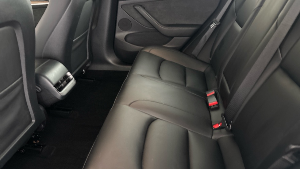 Tesla Model 3 Image 14