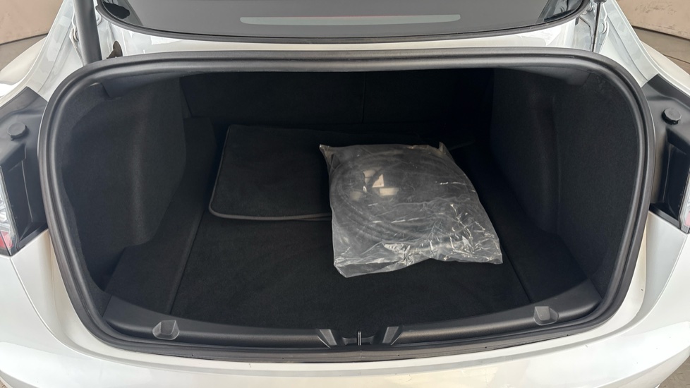 Tesla Model 3 Image 15
