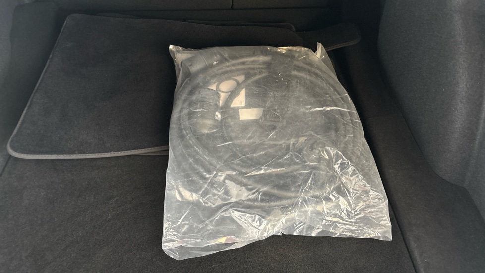 Tesla Model 3 Image 22