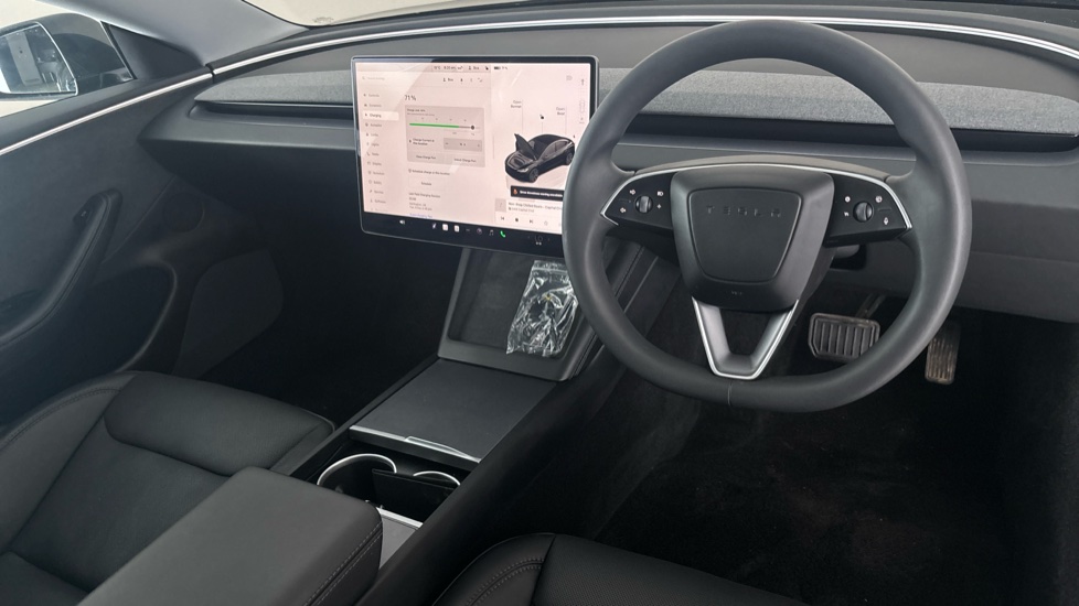 Tesla Model 3 Image 9
