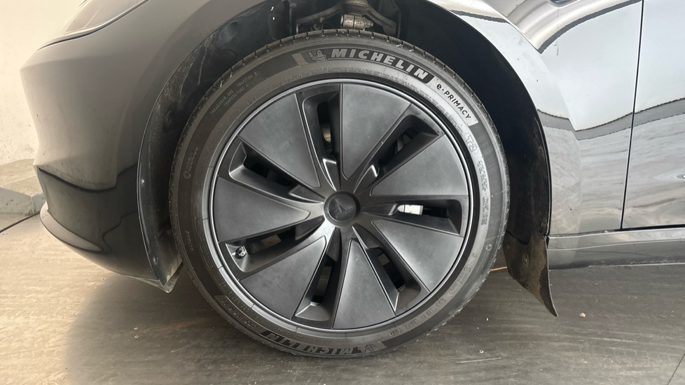 Tesla Model 3 Image 17