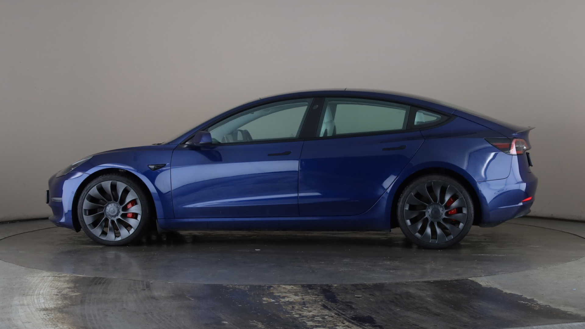 4027665 Performance AWD 4dr [Performance Upgrade] Auto