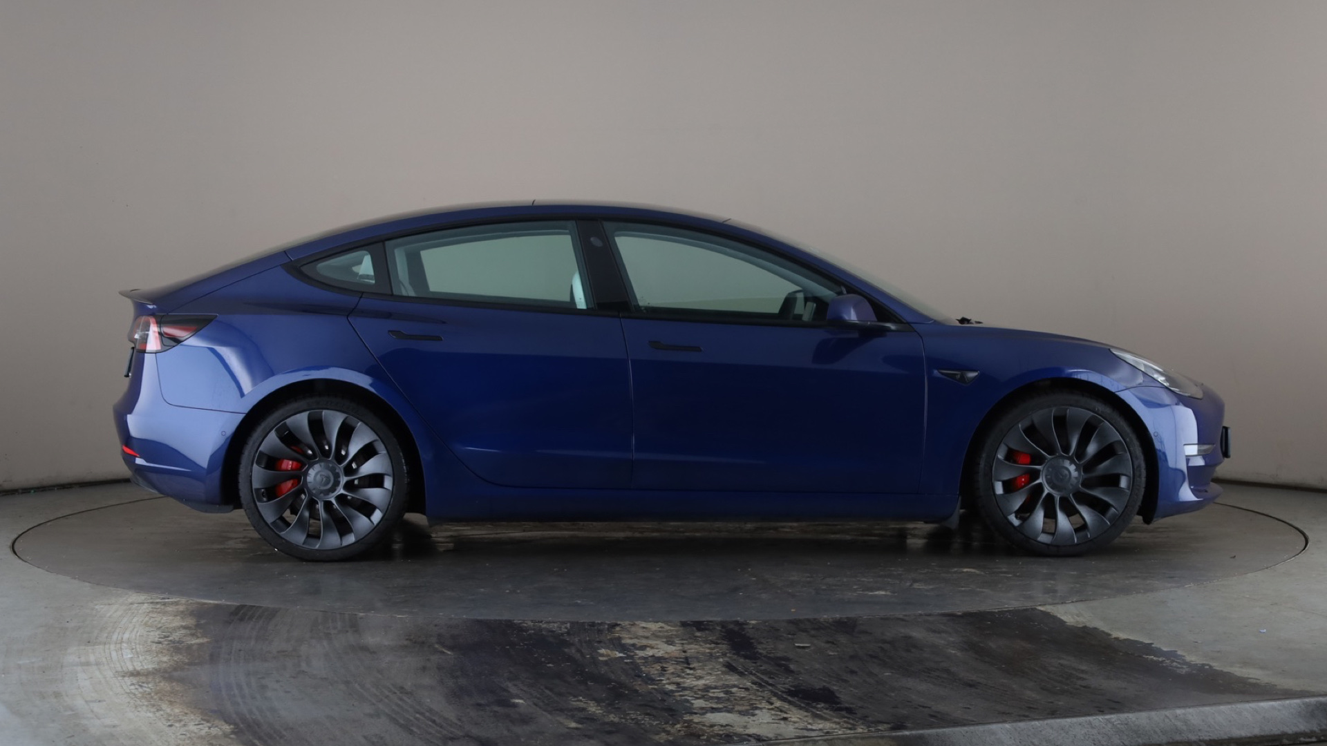 4027665 Performance AWD 4dr [Performance Upgrade] Auto