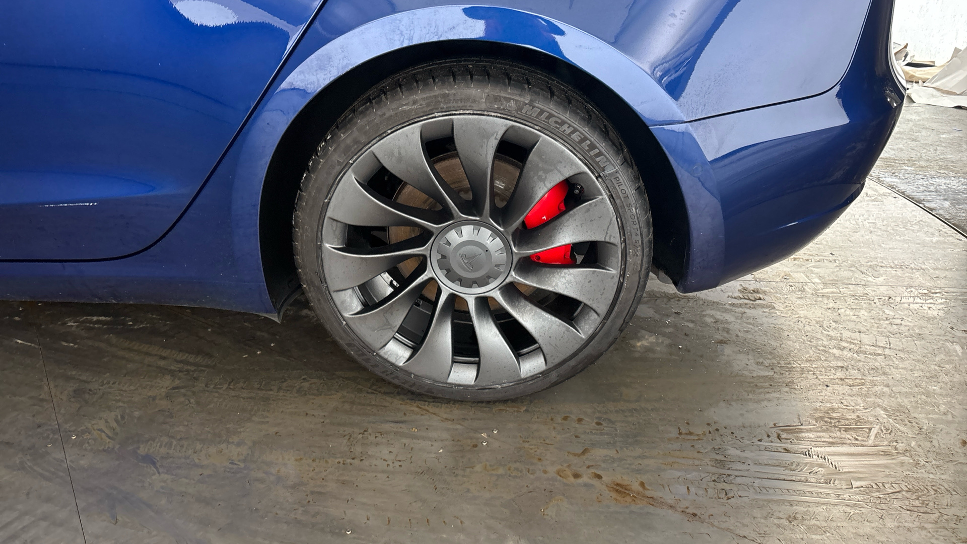 4027665 Performance AWD 4dr [Performance Upgrade] Auto