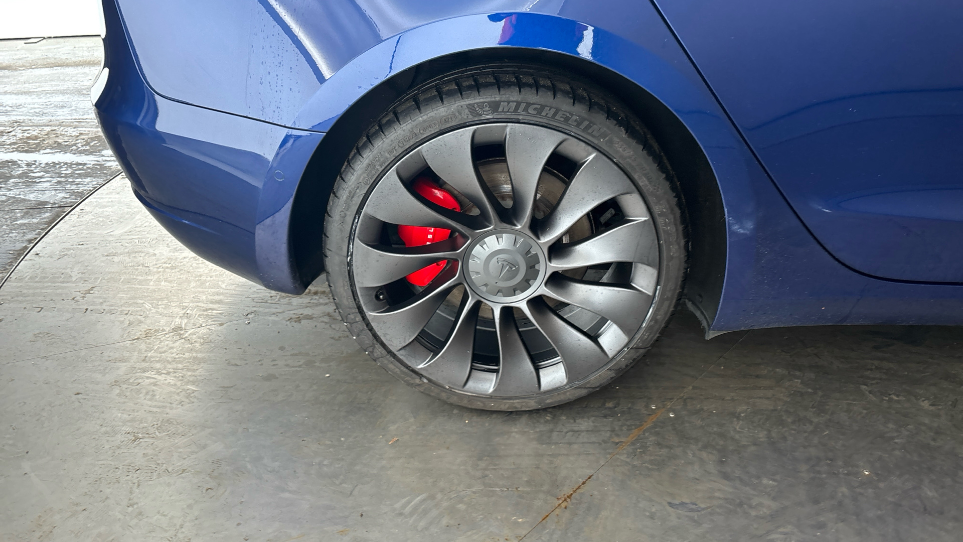 4027665 Performance AWD 4dr [Performance Upgrade] Auto