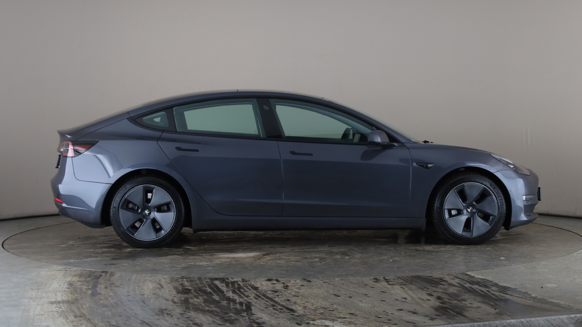 4027777 Long Range AWD 4dr Auto