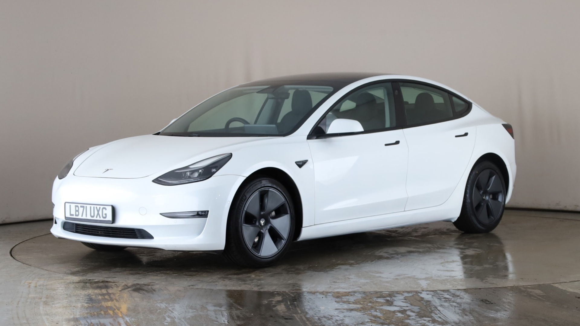 Tesla Model 3 Saloon Long Range AWD 4dr Auto