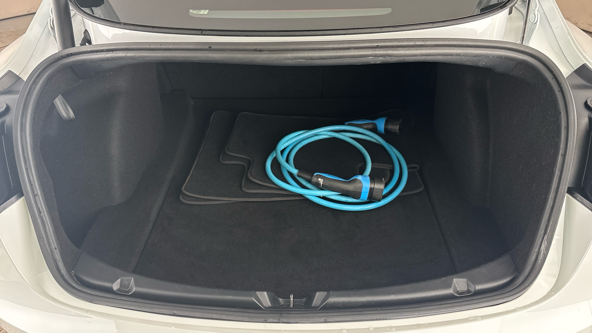 4020920 Long Range AWD 4dr Auto