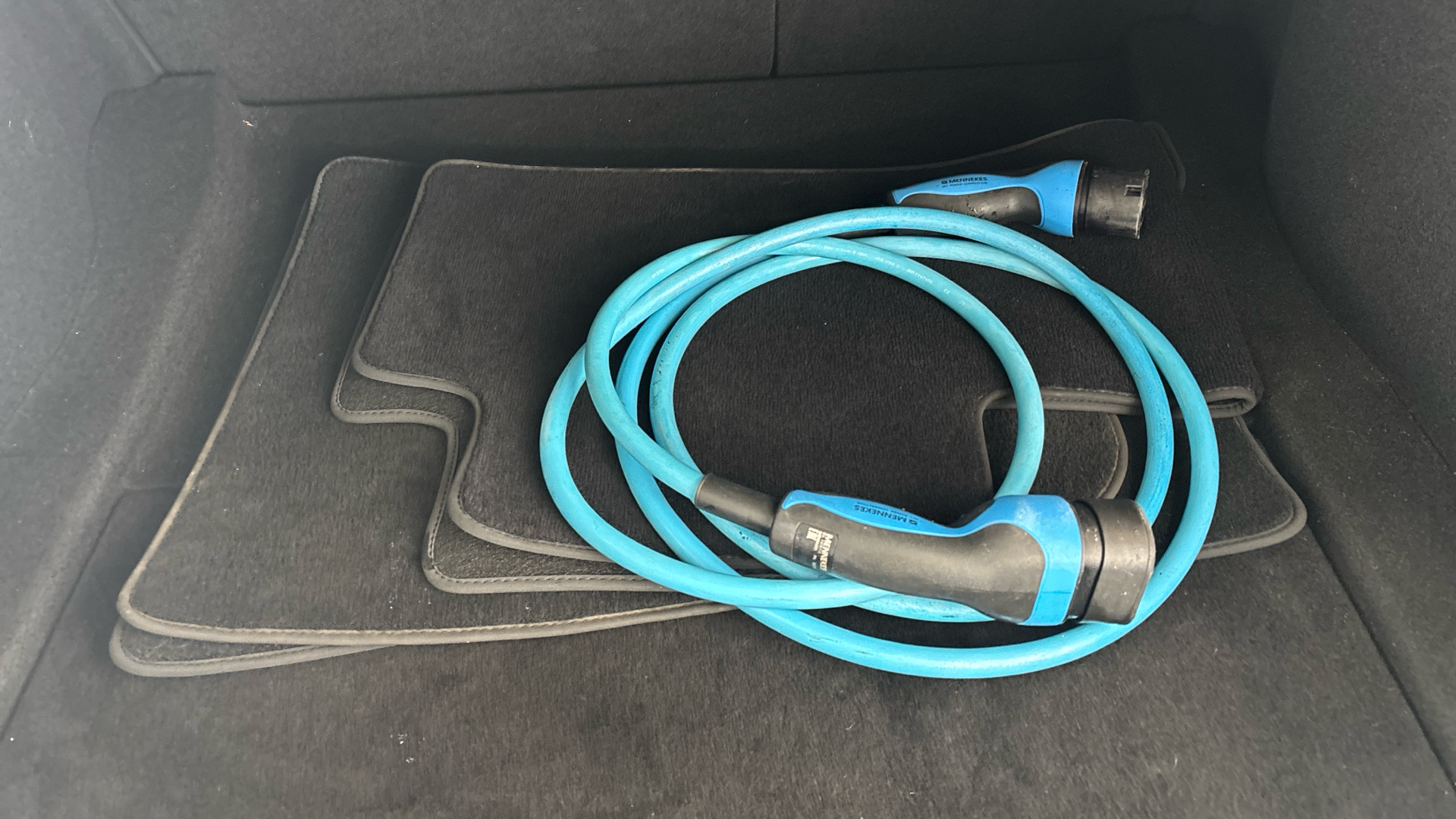 4020920 Long Range AWD 4dr Auto