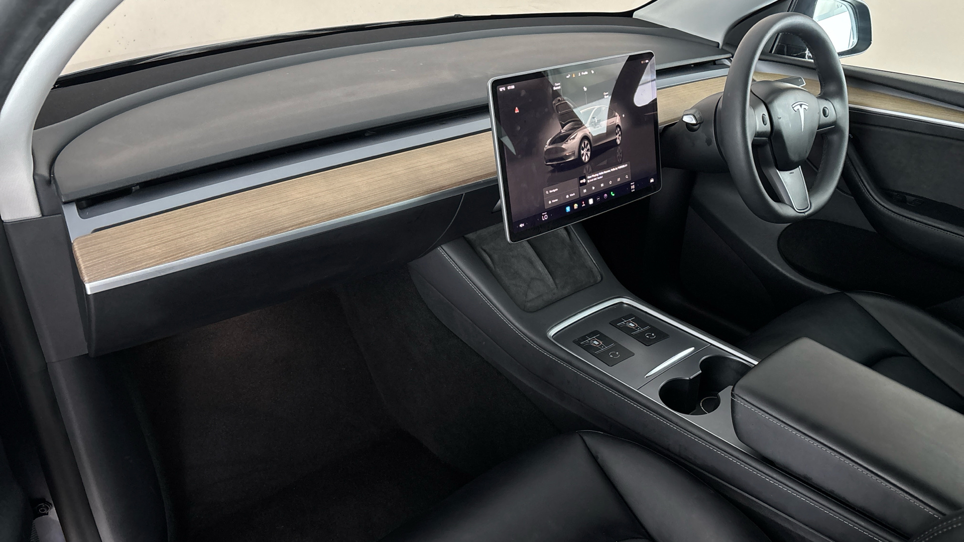 4020710 Long Range AWD 5dr Auto