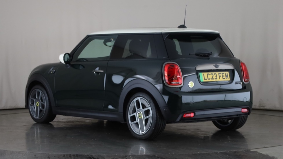 MINI HATCHBACK Image 3