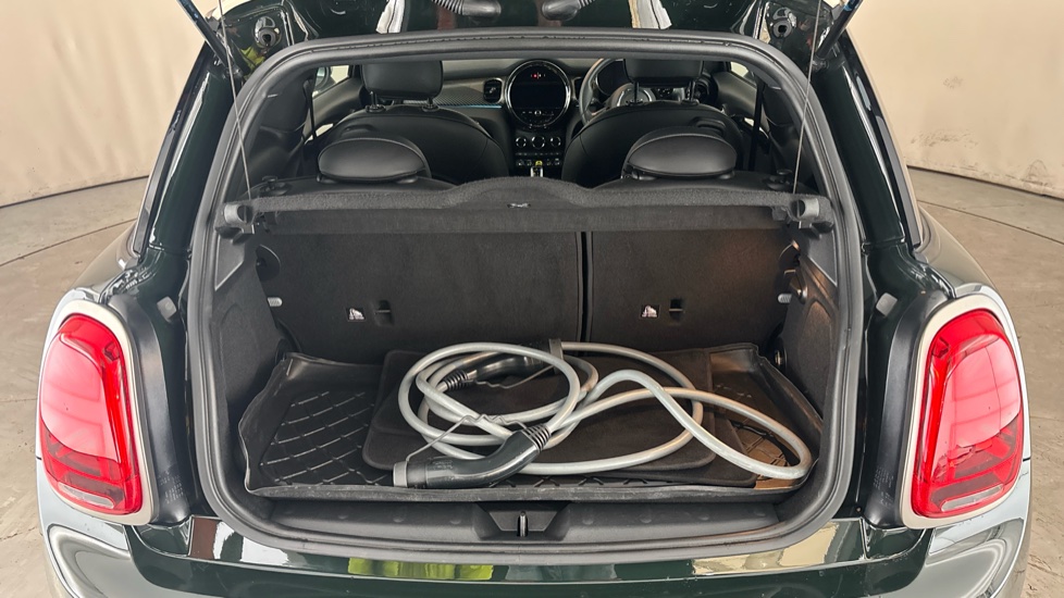 MINI HATCHBACK Image 15