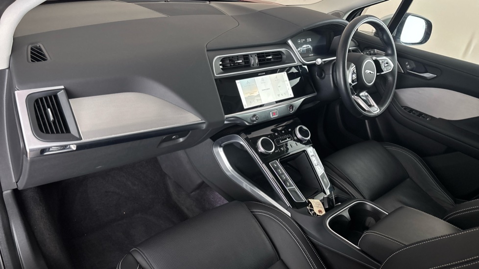 JAGUAR I-PACE Image 10