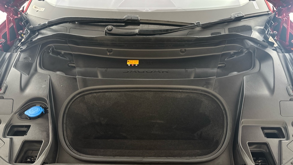 JAGUAR I-PACE Image 16
