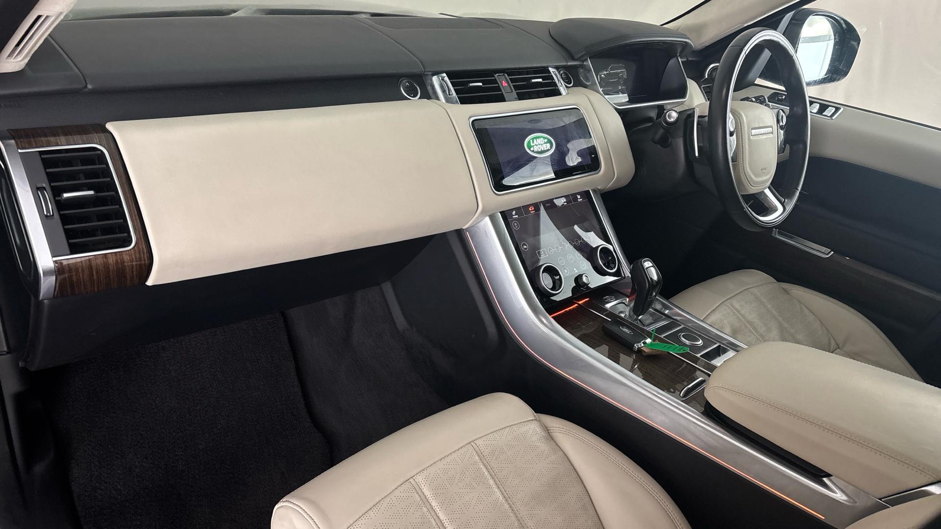 4027570 2.0 P400e Autobiography Dynamic 5dr Auto