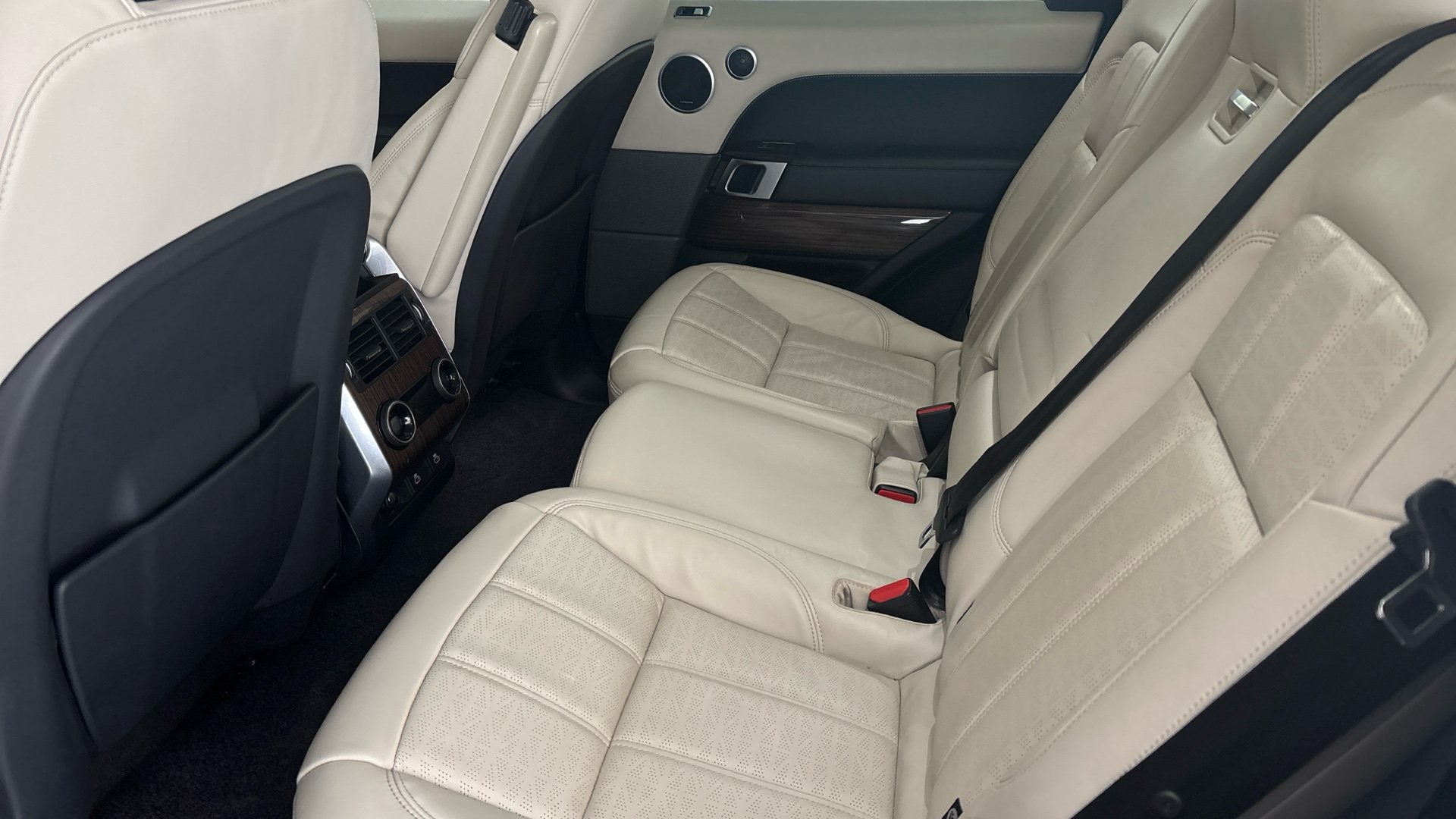 4027570 2.0 P400e Autobiography Dynamic 5dr Auto