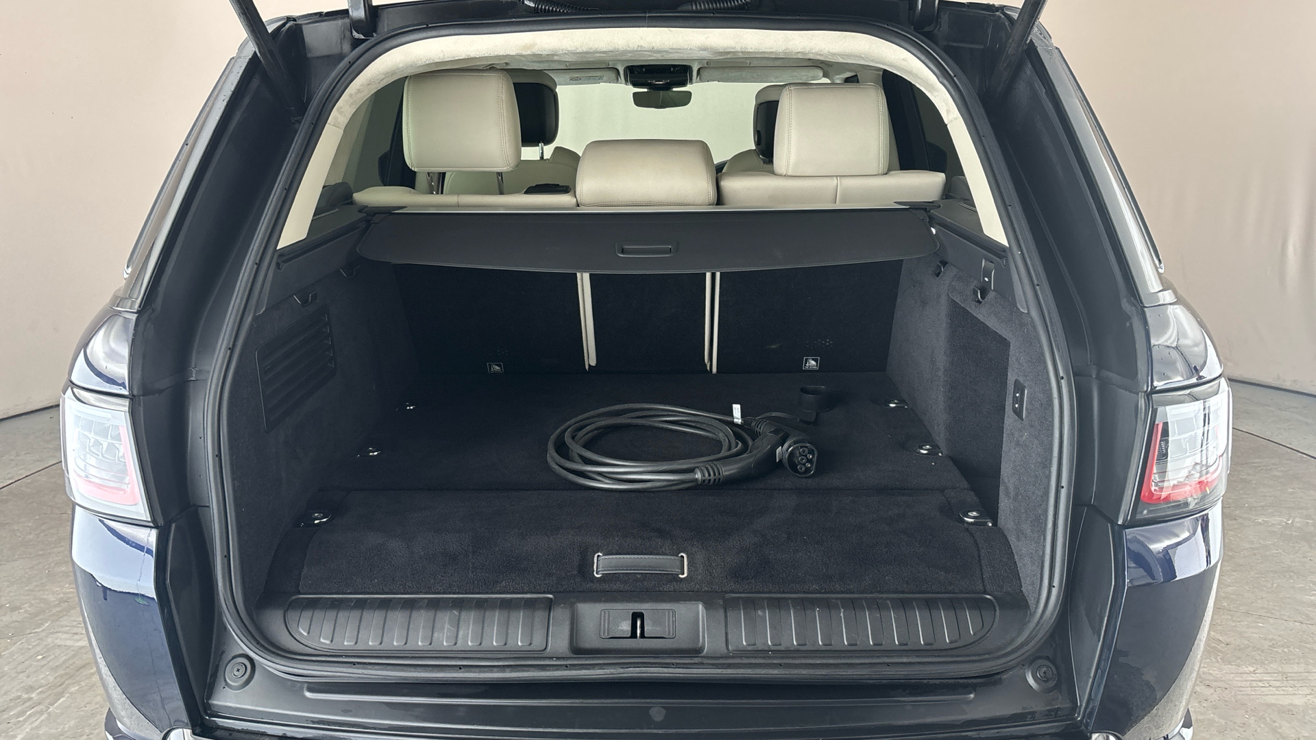 4027570 2.0 P400e Autobiography Dynamic 5dr Auto