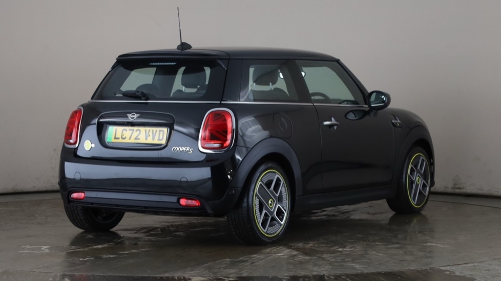 MINI HATCHBACK Image 5