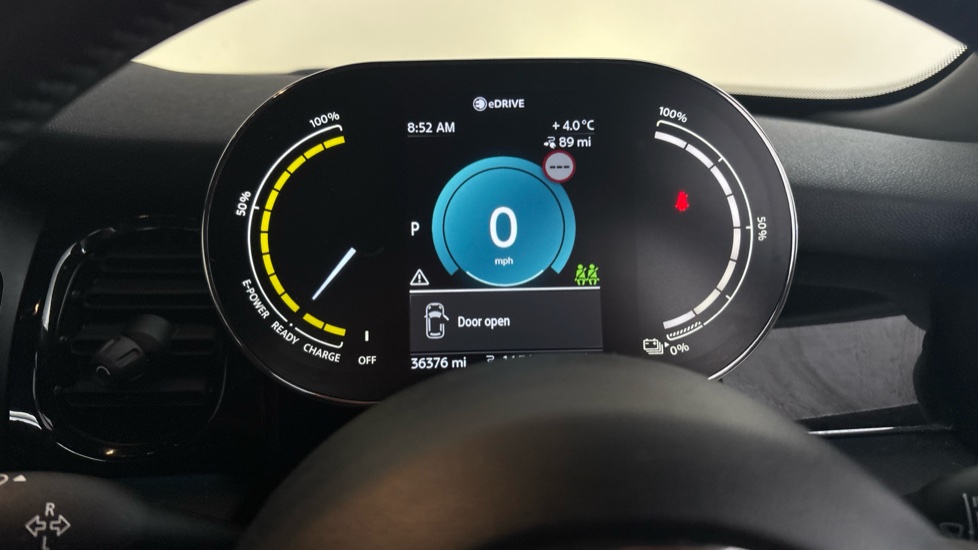 MINI HATCHBACK Image 13