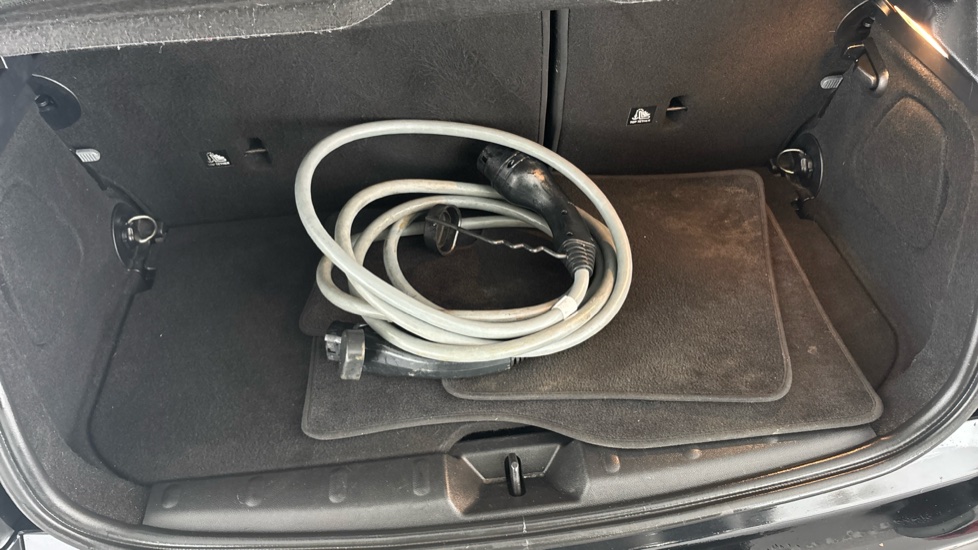 MINI HATCHBACK Image 22