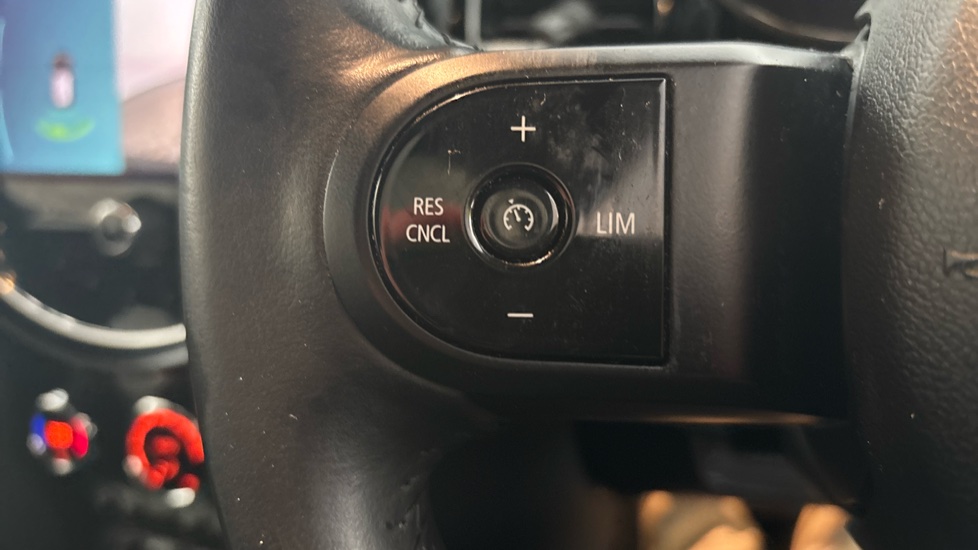 MINI HATCHBACK cruise control
