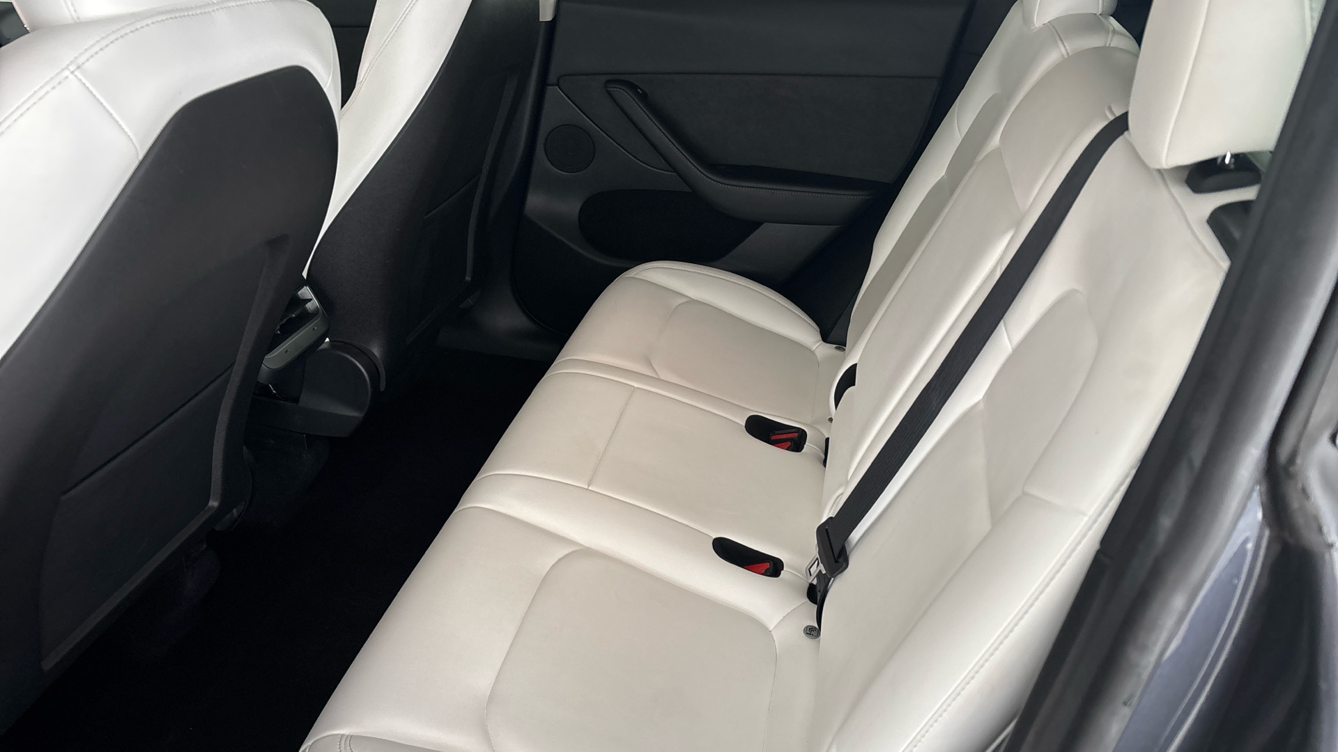 4049545 Long Range AWD 5dr Auto