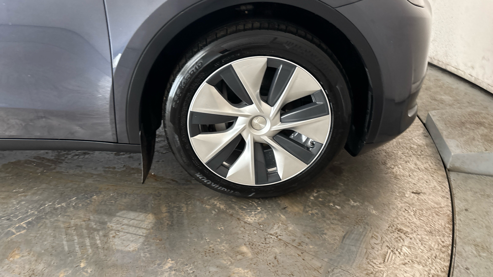 4049545 Long Range AWD 5dr Auto