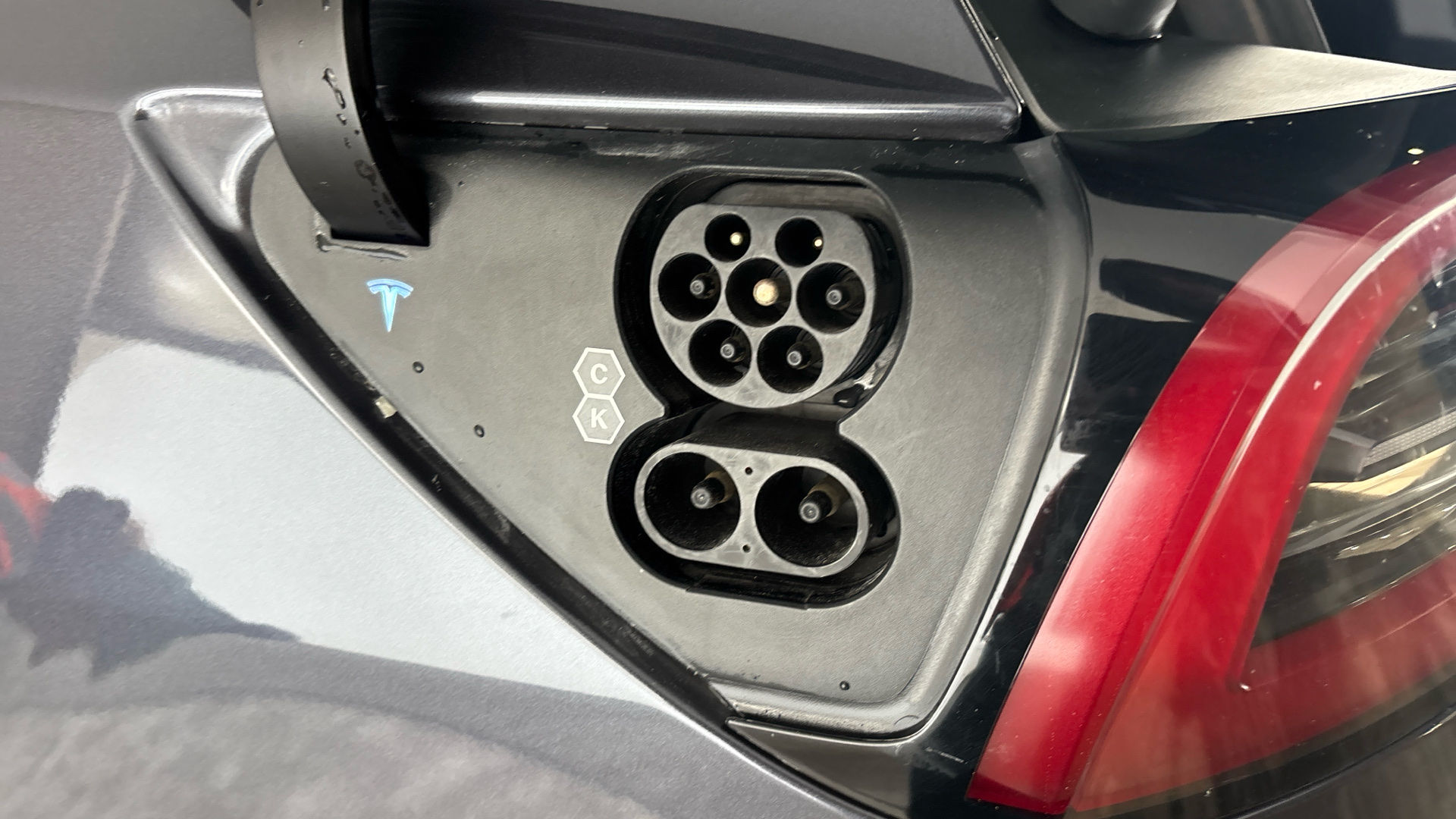 4049545 Long Range AWD 5dr Auto