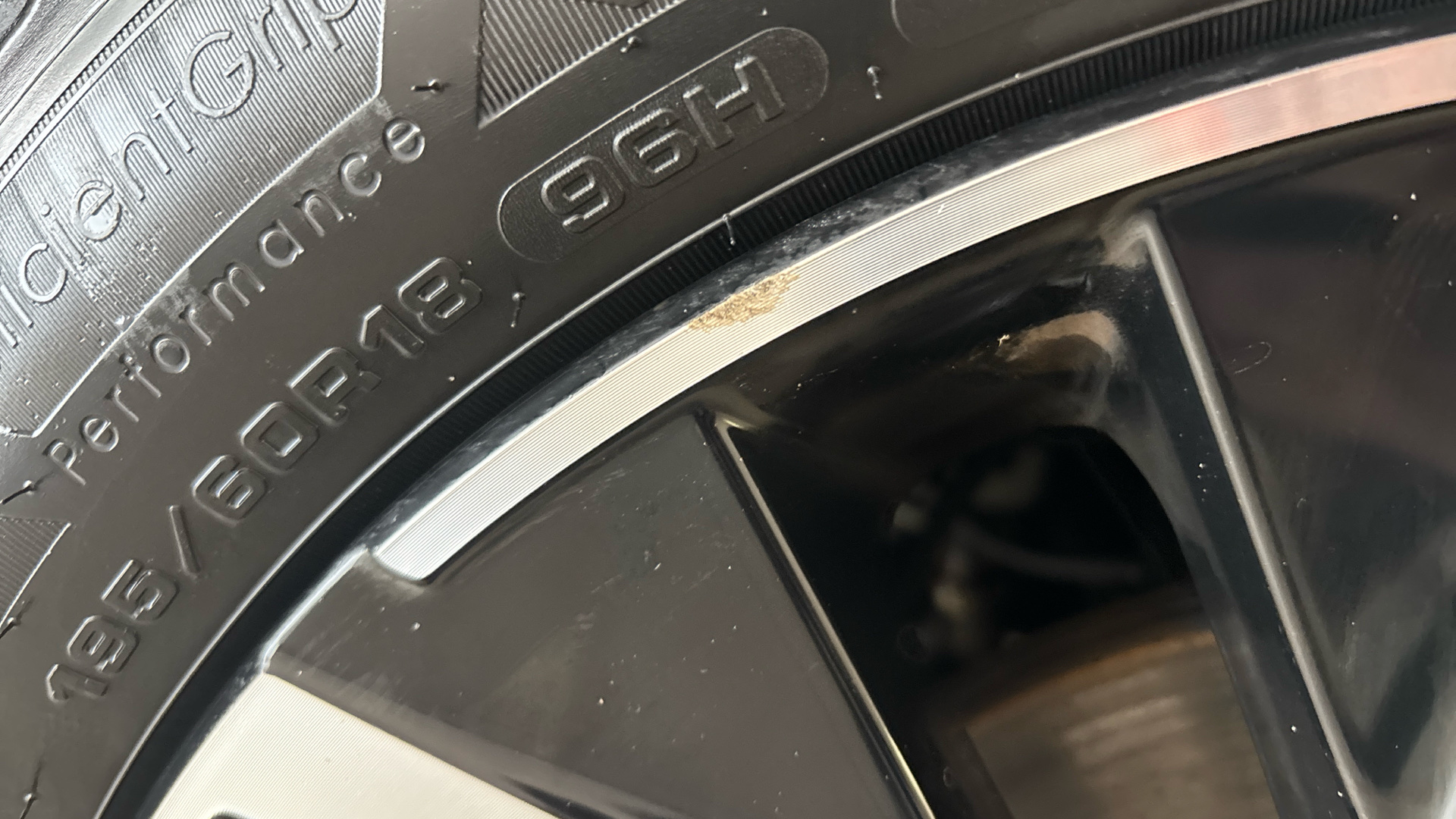 4020895 100kW Sense 50kWh 5dr Auto [11kWCh]