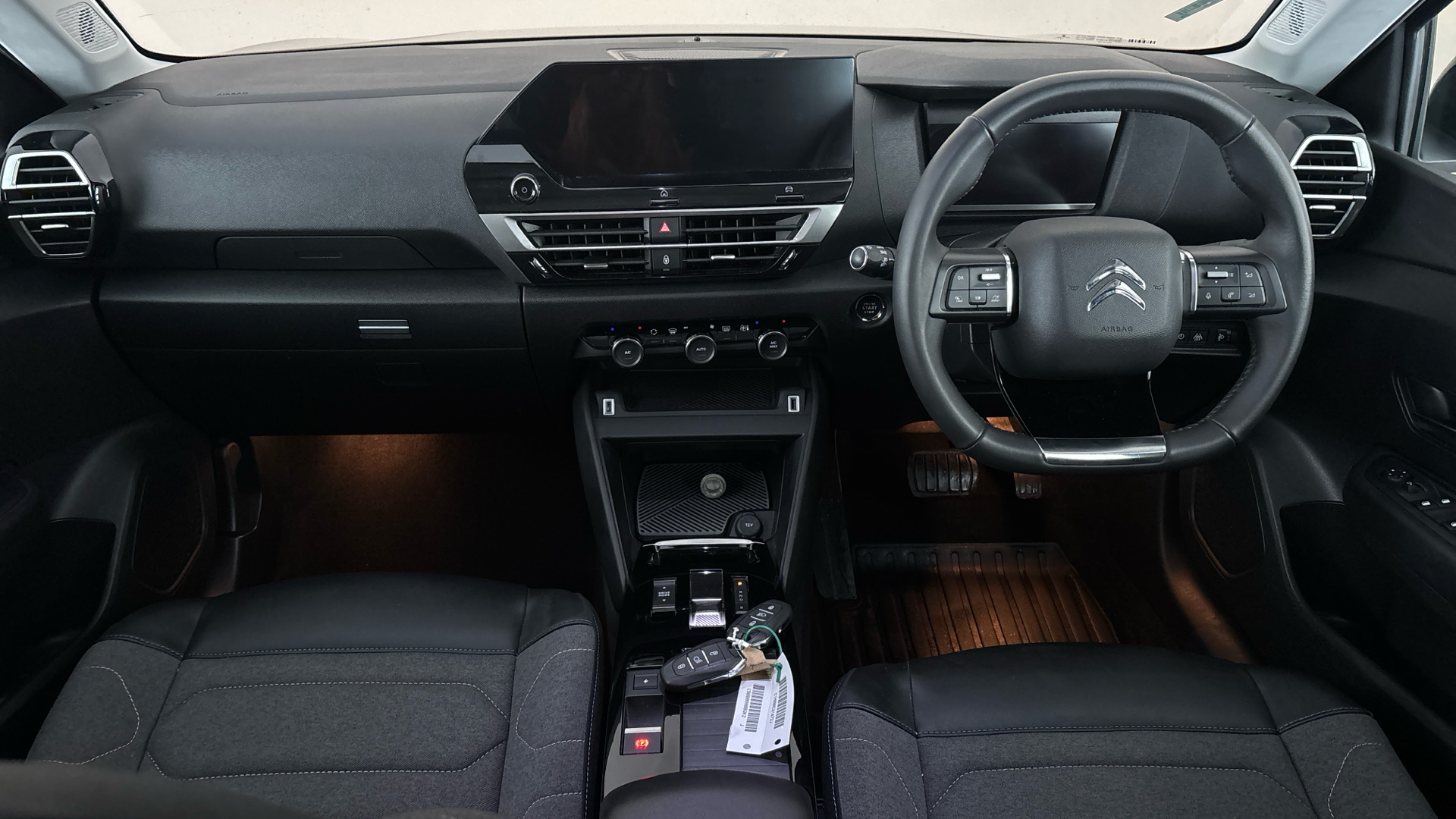 4020895 100kW Sense 50kWh 5dr Auto [11kWCh]