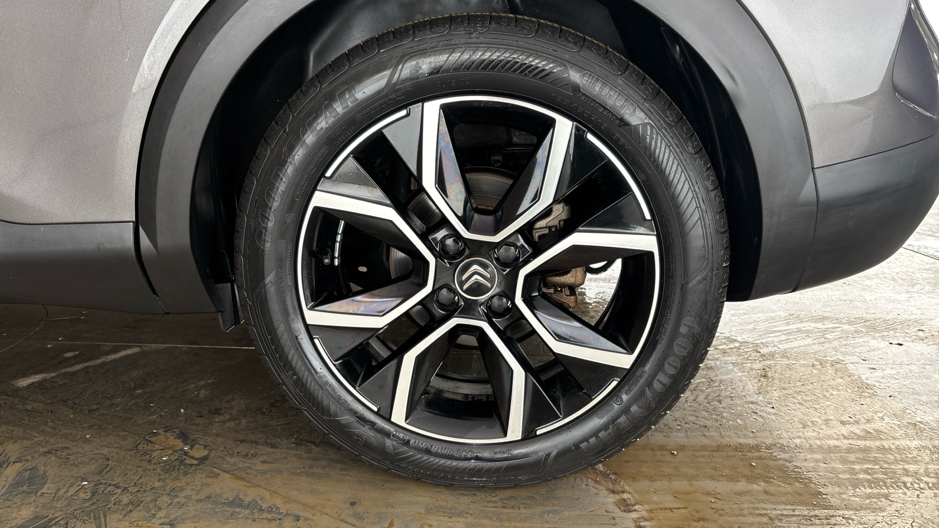 4020895 100kW Sense 50kWh 5dr Auto [11kWCh]