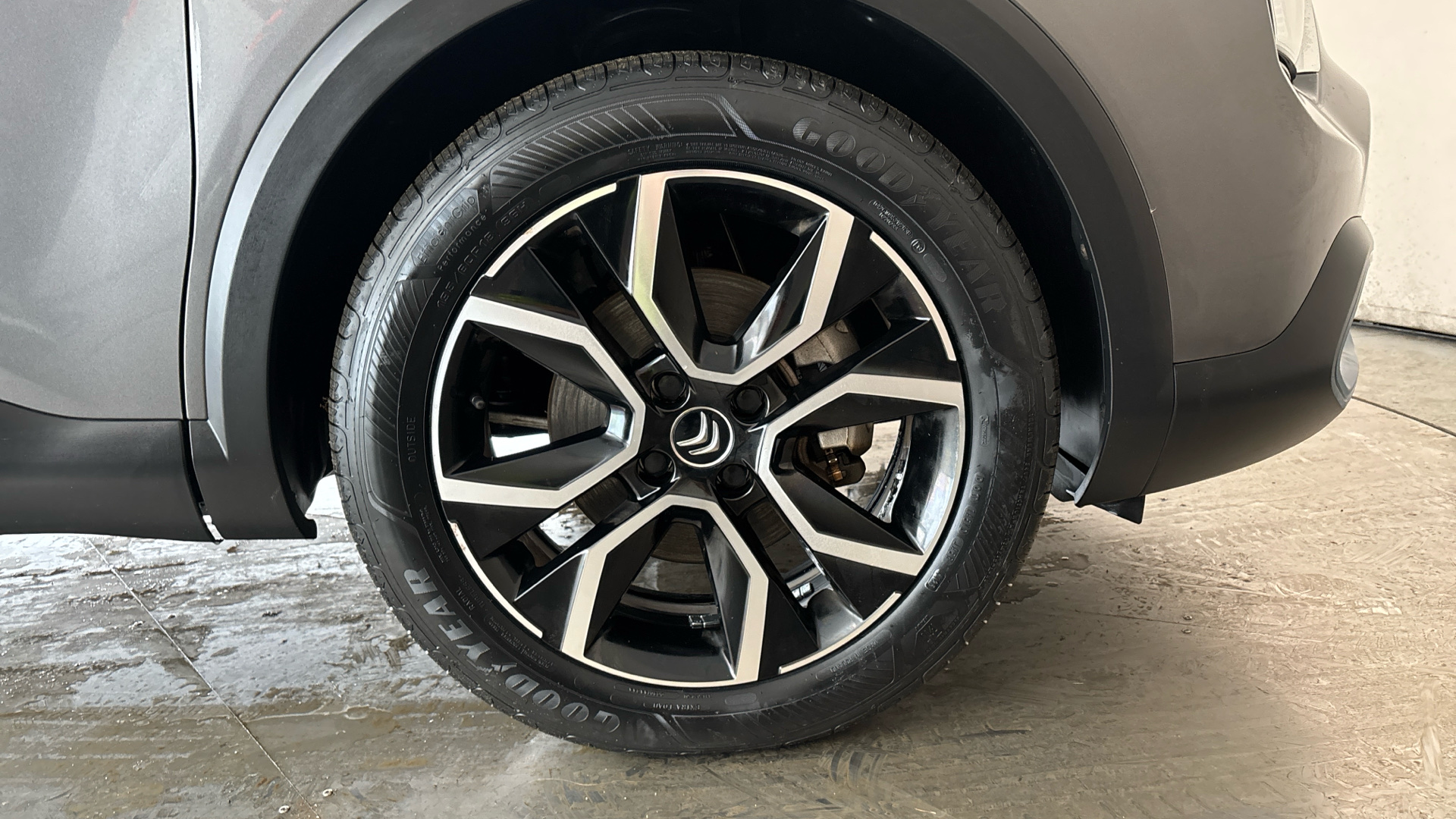 4020895 100kW Sense 50kWh 5dr Auto [11kWCh]