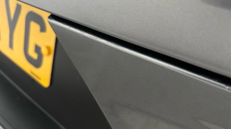 JAGUAR I-PACE chips and scratches