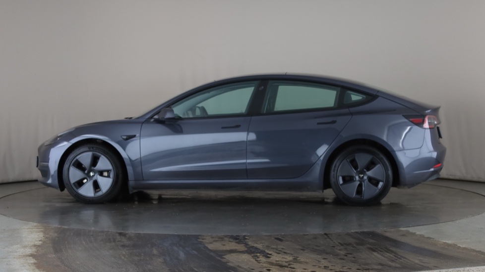 Tesla Model 3 Image 2