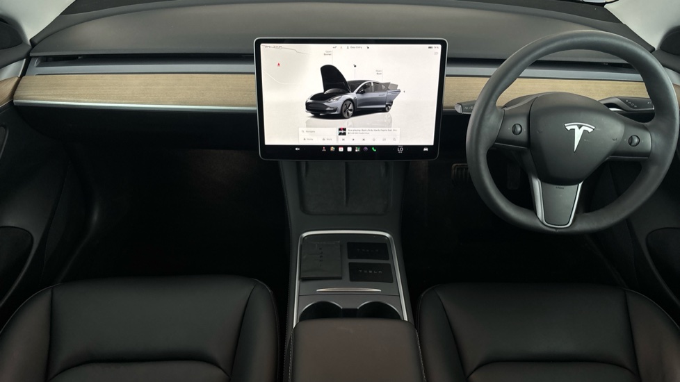 Tesla Model 3 Image 11